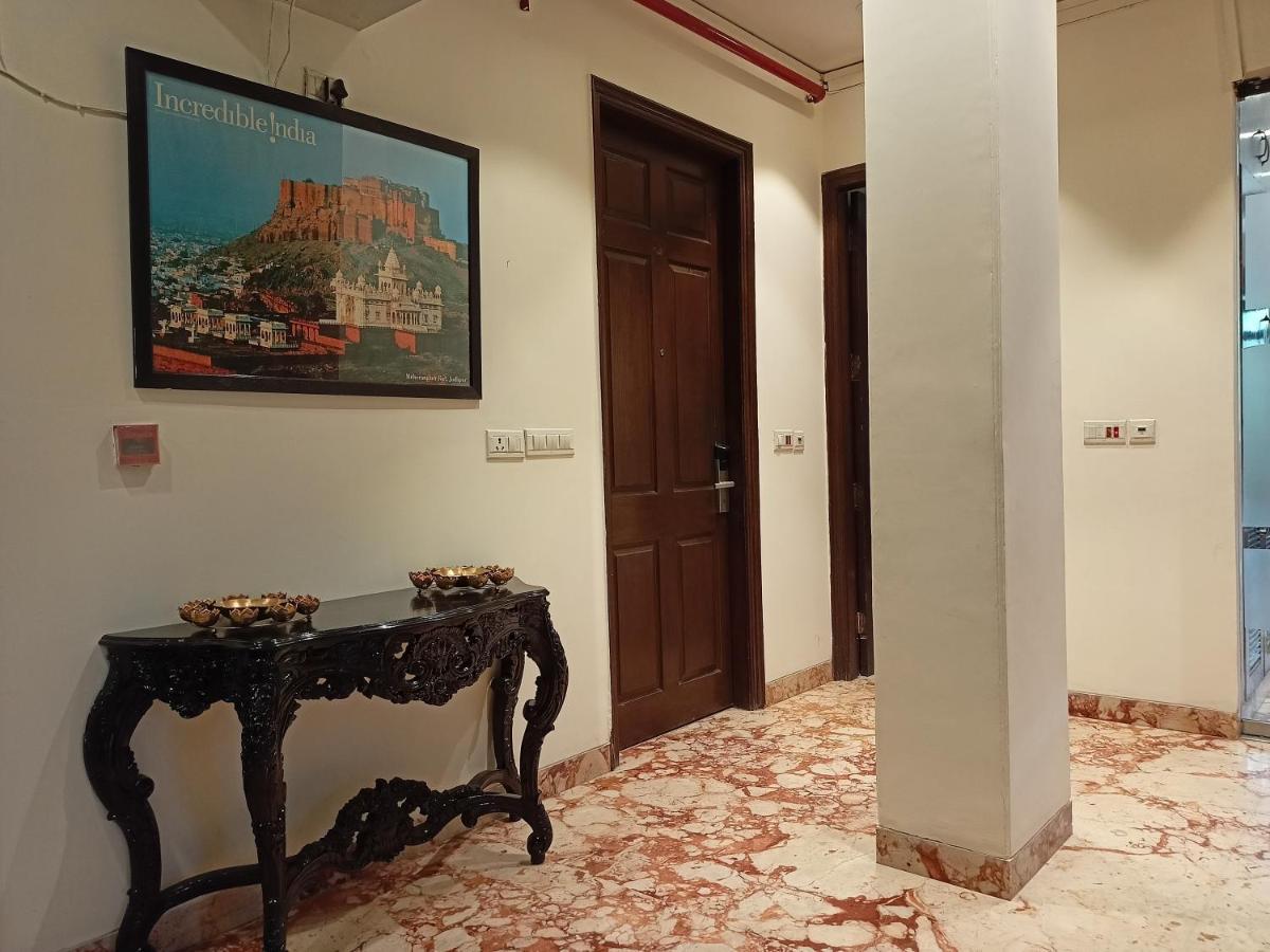 Cosy Grand, Chanakyapuri By The Cosy Hotels Ню Делхи Екстериор снимка
