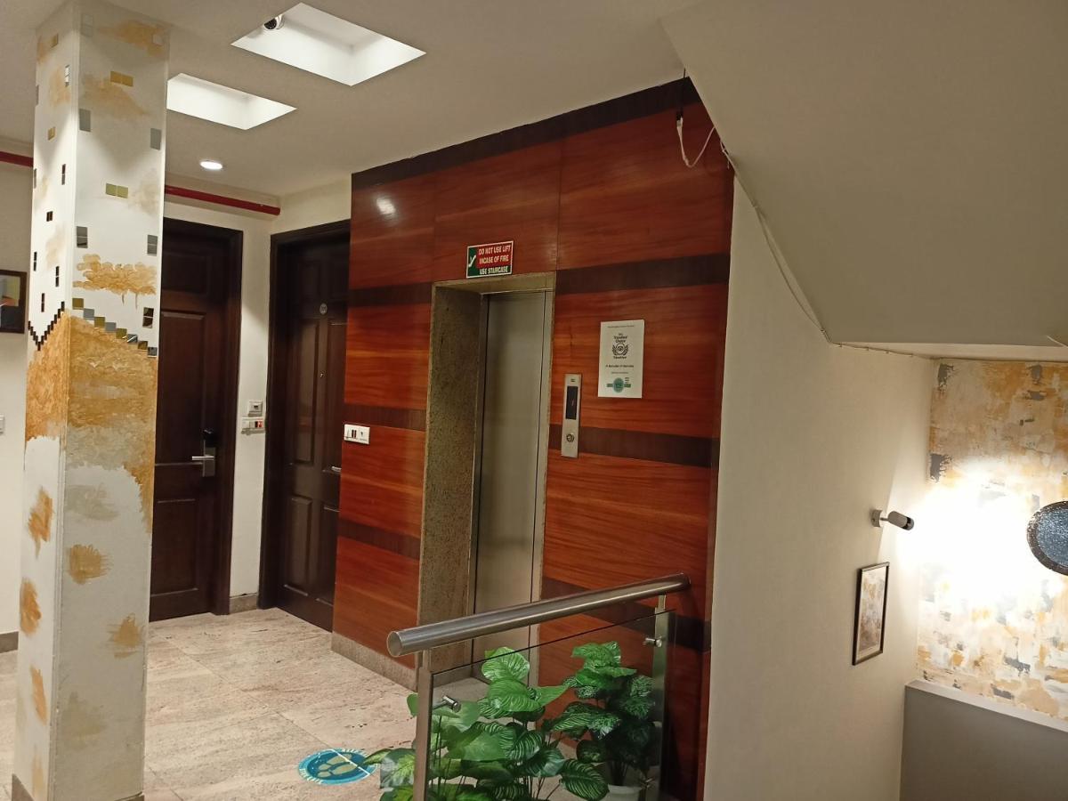 Cosy Grand, Chanakyapuri By The Cosy Hotels Ню Делхи Екстериор снимка