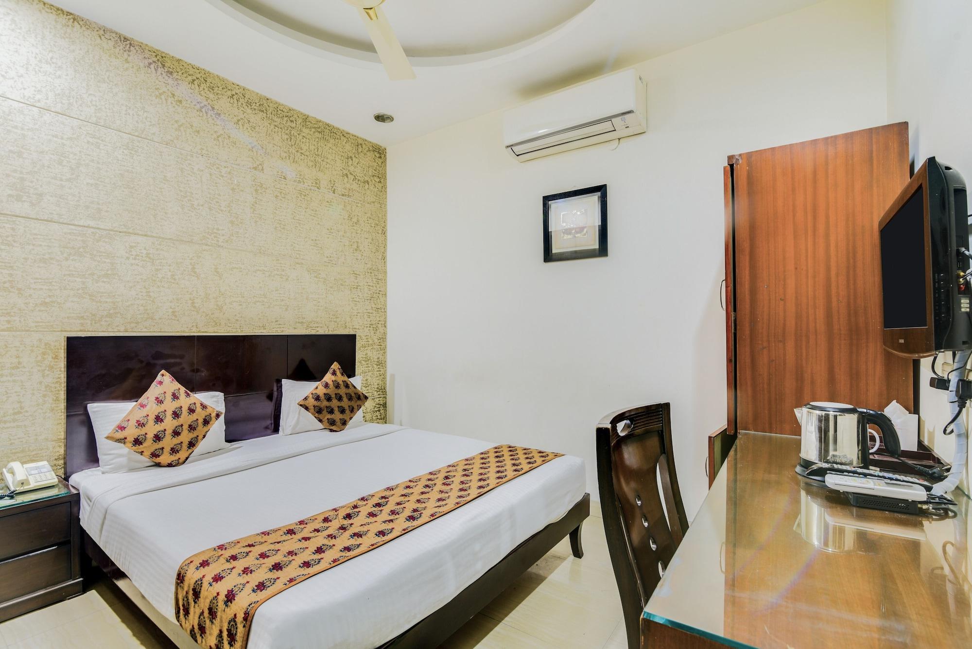 Cosy Grand, Chanakyapuri By The Cosy Hotels Ню Делхи Екстериор снимка