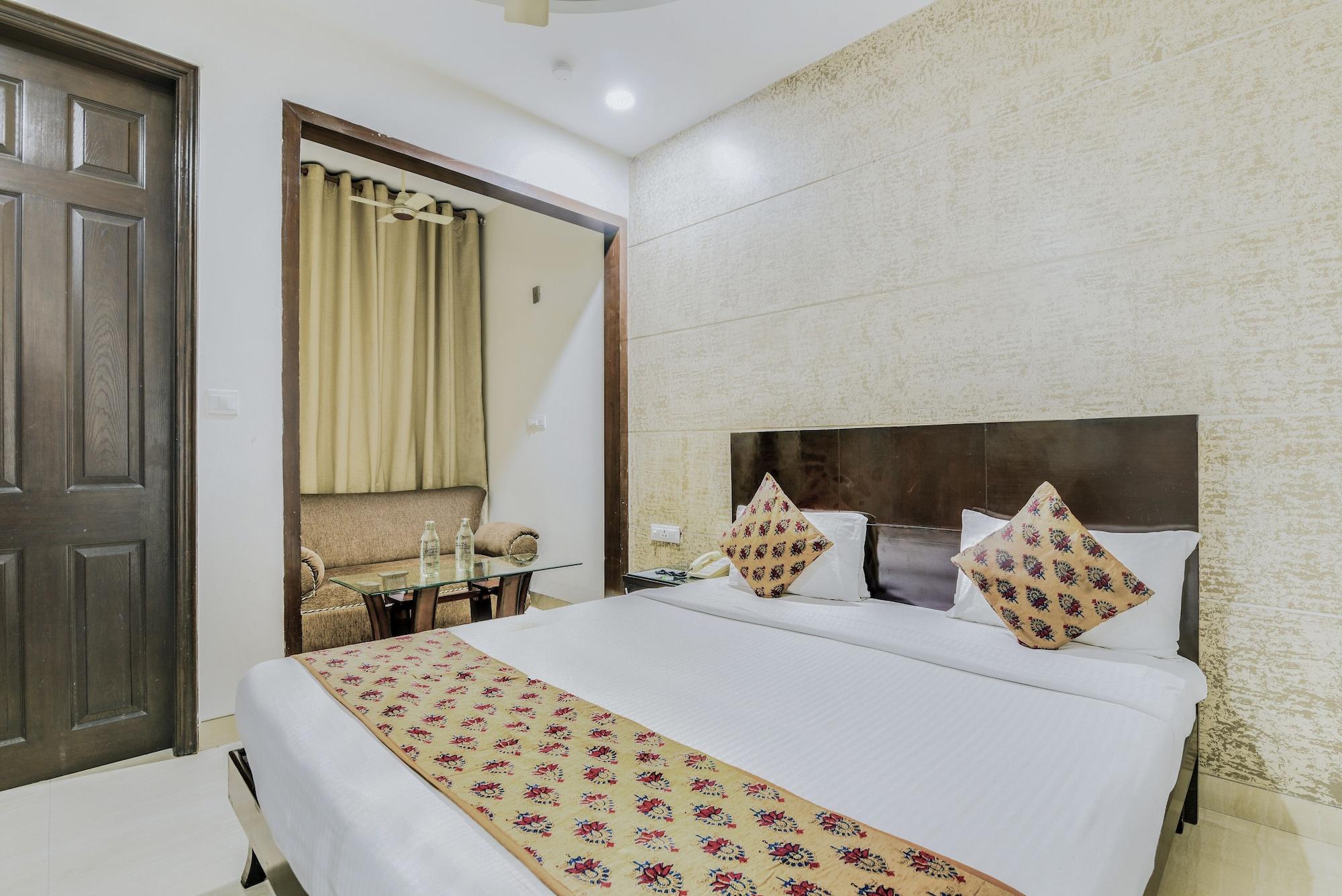 Cosy Grand, Chanakyapuri By The Cosy Hotels Ню Делхи Екстериор снимка
