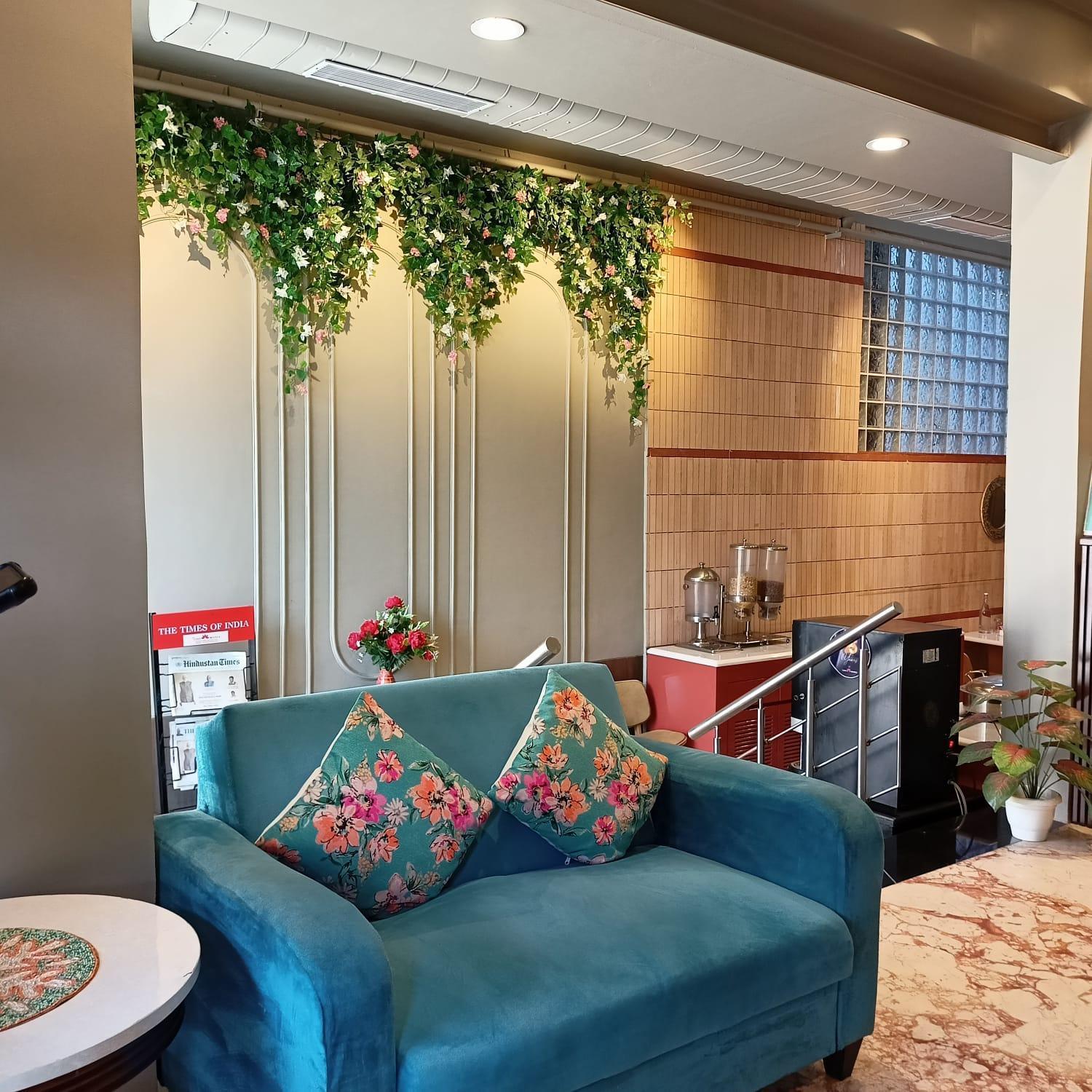 Cosy Grand, Chanakyapuri By The Cosy Hotels Ню Делхи Екстериор снимка