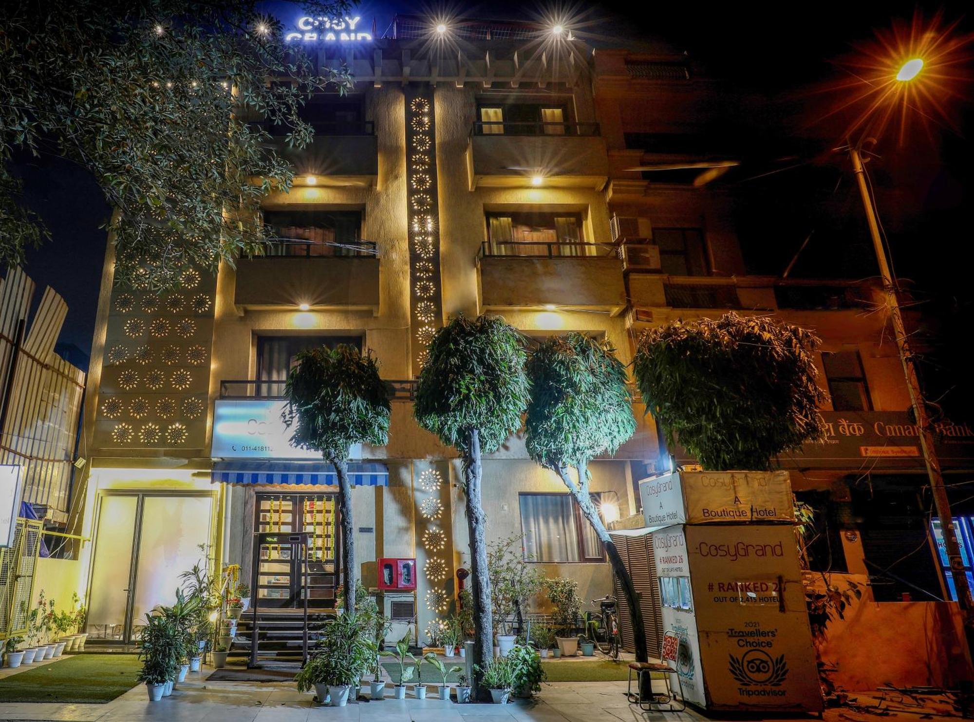 Cosy Grand, Chanakyapuri By The Cosy Hotels Ню Делхи Екстериор снимка