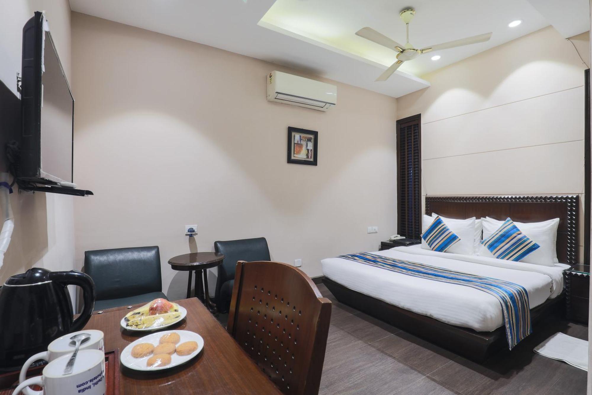 Cosy Grand, Chanakyapuri By The Cosy Hotels Ню Делхи Екстериор снимка