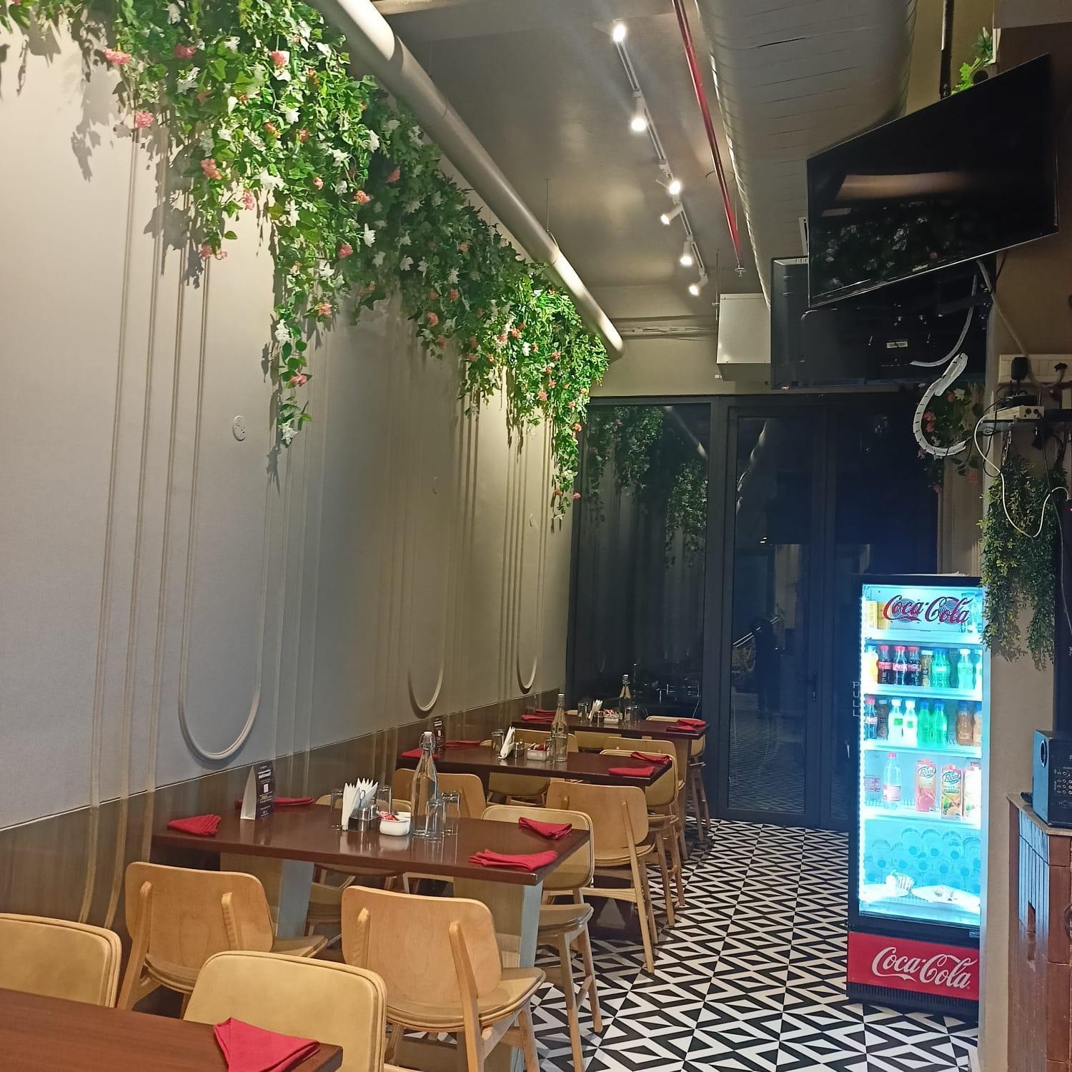 Cosy Grand, Chanakyapuri By The Cosy Hotels Ню Делхи Екстериор снимка