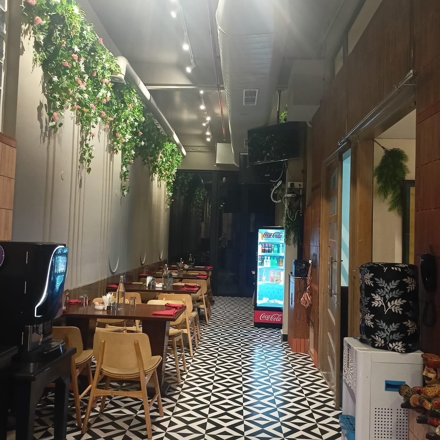 Cosy Grand, Chanakyapuri By The Cosy Hotels Ню Делхи Екстериор снимка