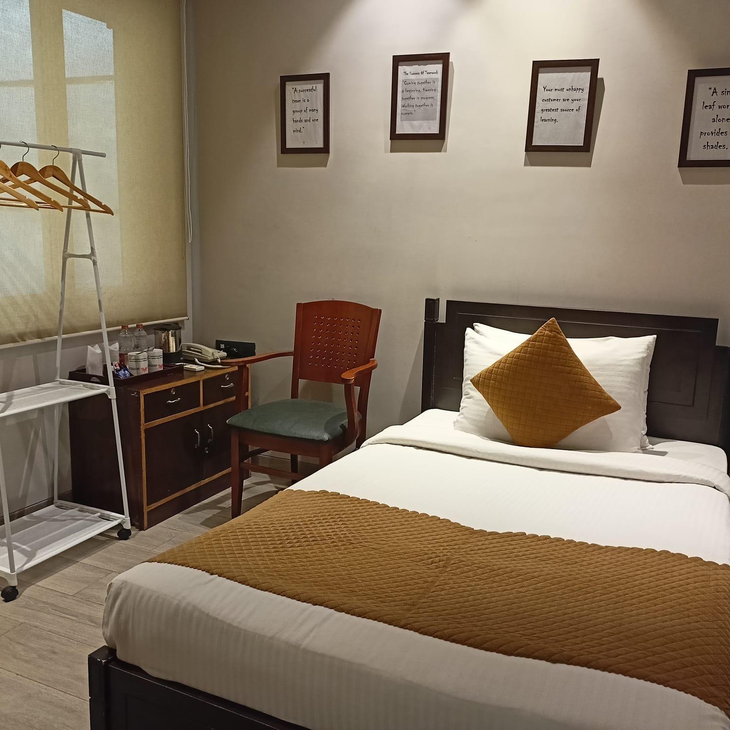 Cosy Grand, Chanakyapuri By The Cosy Hotels Ню Делхи Екстериор снимка